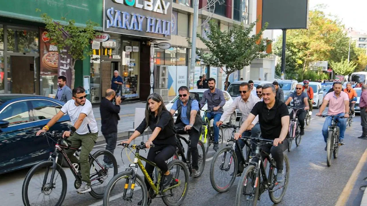 Eşbaşkanlar Yaşanabilir Bir Van İçin Pedal Çevirdi