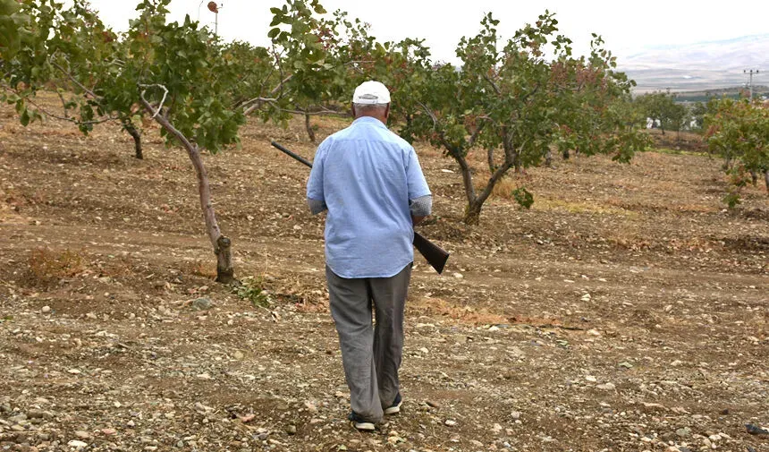 TARLADA 'EMEK' NÖBETİ