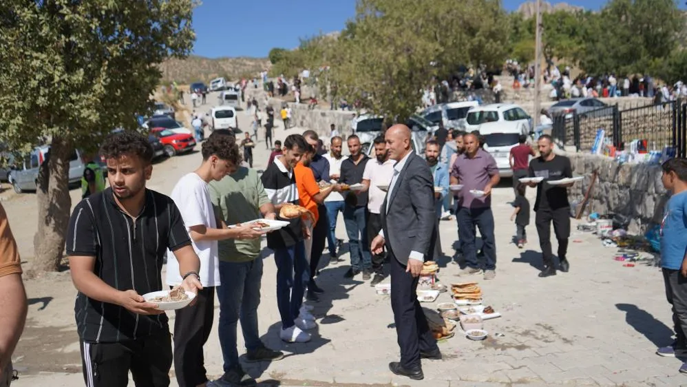 Şırnak'ta 10 Bin Kişi Yıllardır Devam Eden Gelenekte Bir Araya Geldi
