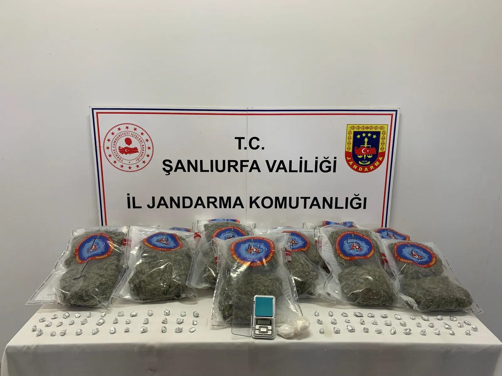 Uyuşturucu Operasyonu: 3 Gözaltı