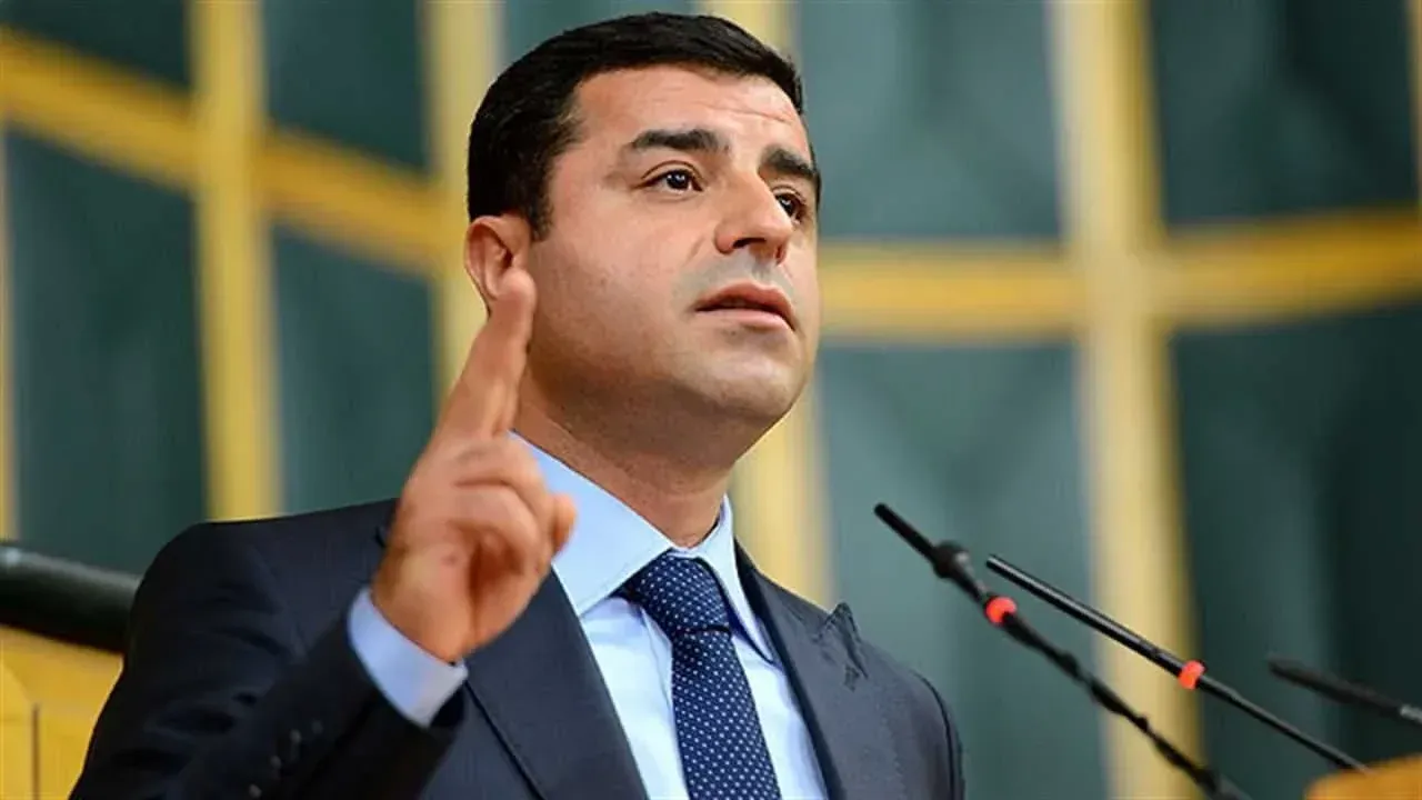 Demirtaş, “Diyalog Arayışları Kanla Kesilmeye Çalışılıyor”