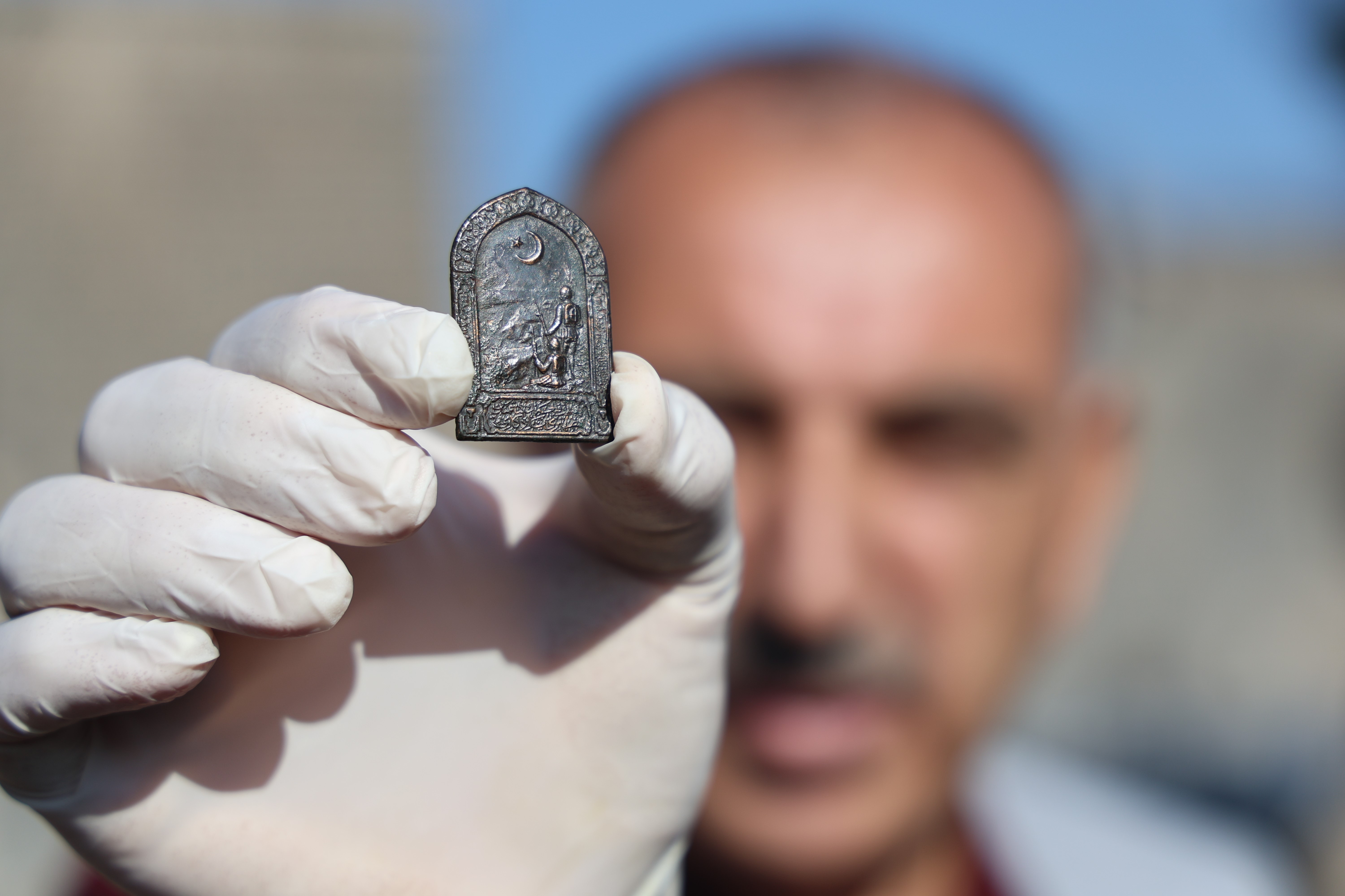 Amida Höyük'teki Kazıda “Çanakkale Savaşı” Rozeti Bulundu