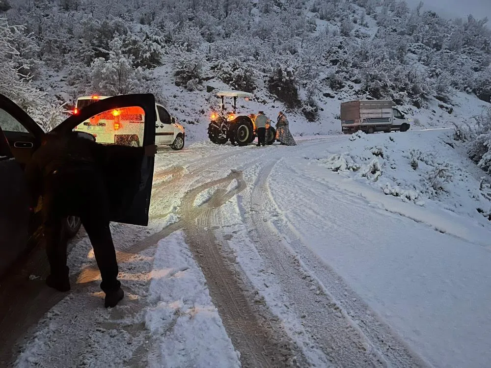 Siirt'te Kar Nedeniyle Kapanan Yollar Açıldı