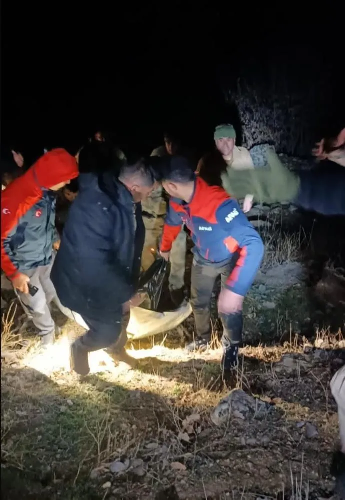 Siirt'te Sürücüsünün Kontrolünü Kaybettiği Otomobil Uçurumdan Düştü: 1 Ölü, 2 Yaralı