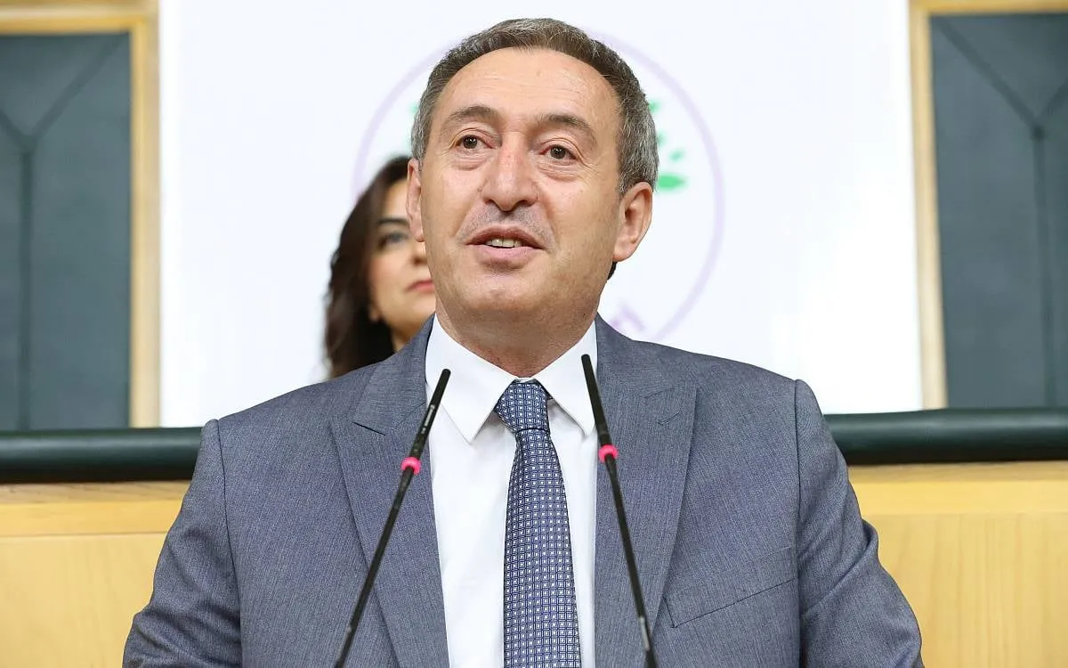 Tuncer Bakırhan: “Öcalan Tarihi Çağrıya Hazırlanıyor”