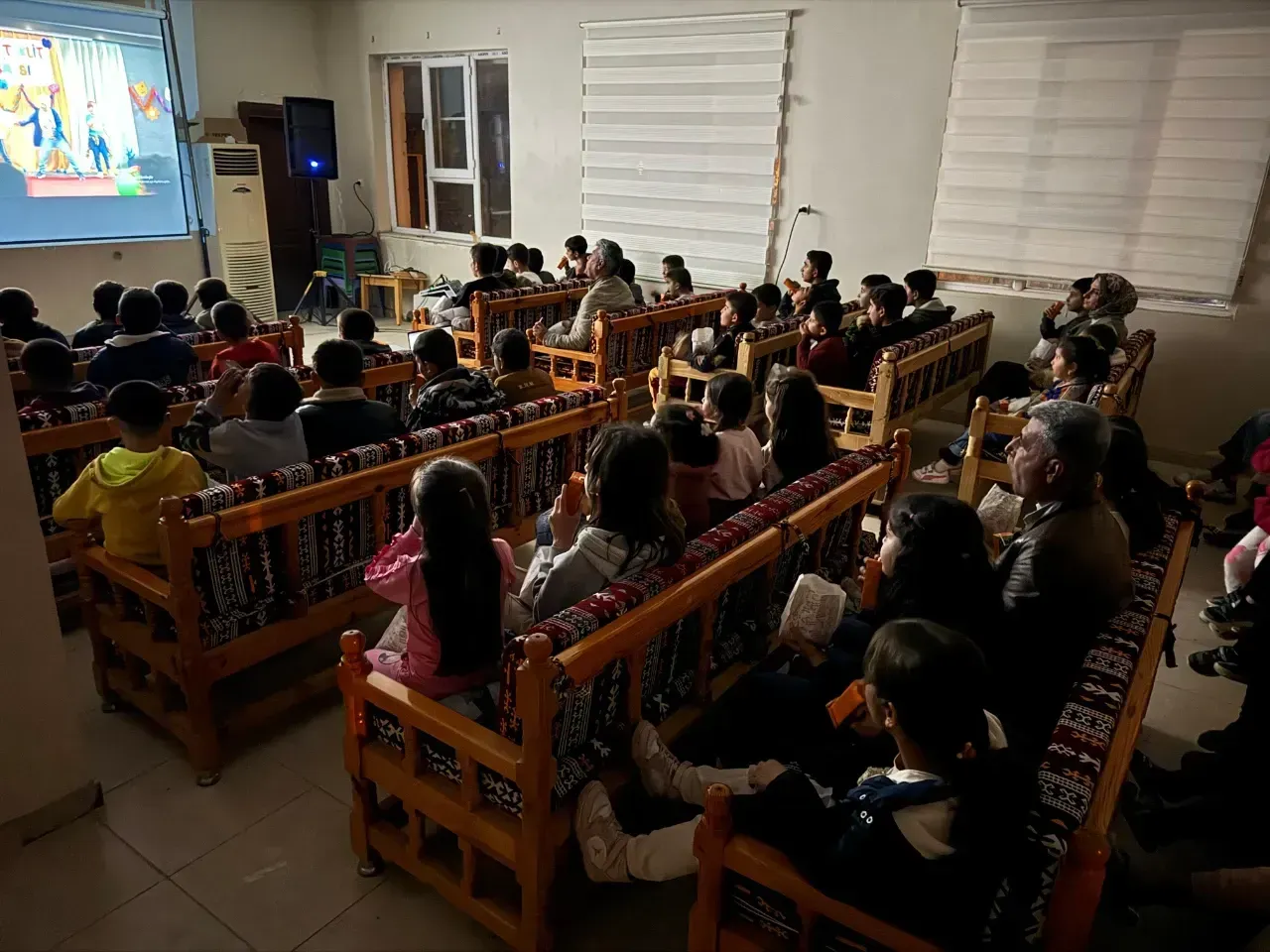 Kırsal Mahallelerdeki Çocuklar Sinema Keyfi Yaşıyor