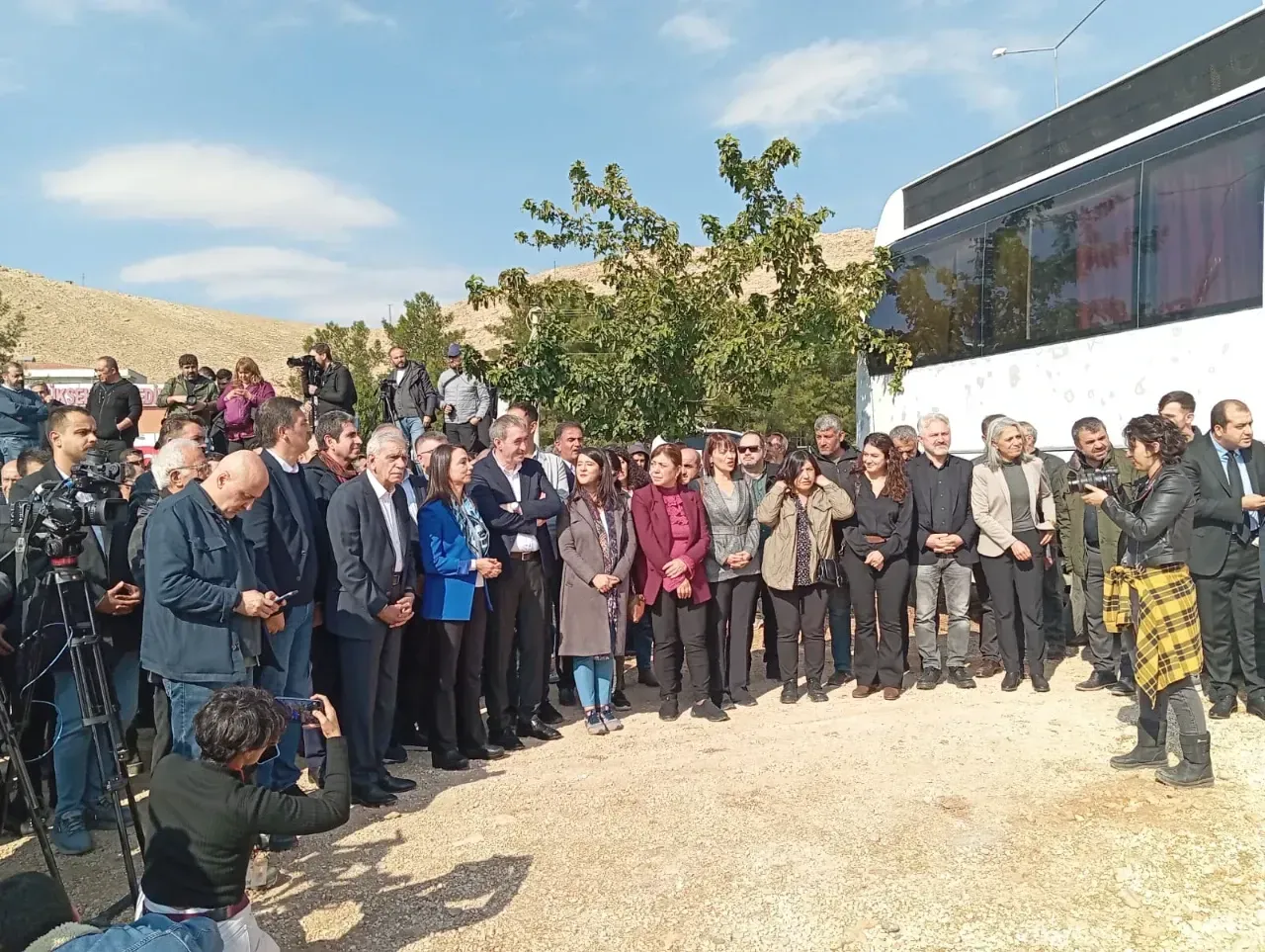 Bakırhan: "Bahçeli’nin Uzattığı Eli Tuttuk"