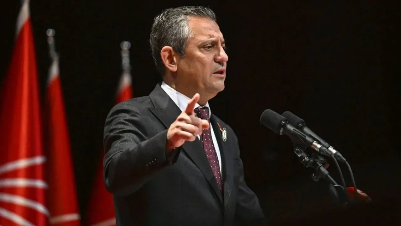 Özgür Özel'den Bahçesaray'a Kayyum Tepkisi: Bir Çaresizliğin İtirafıdır