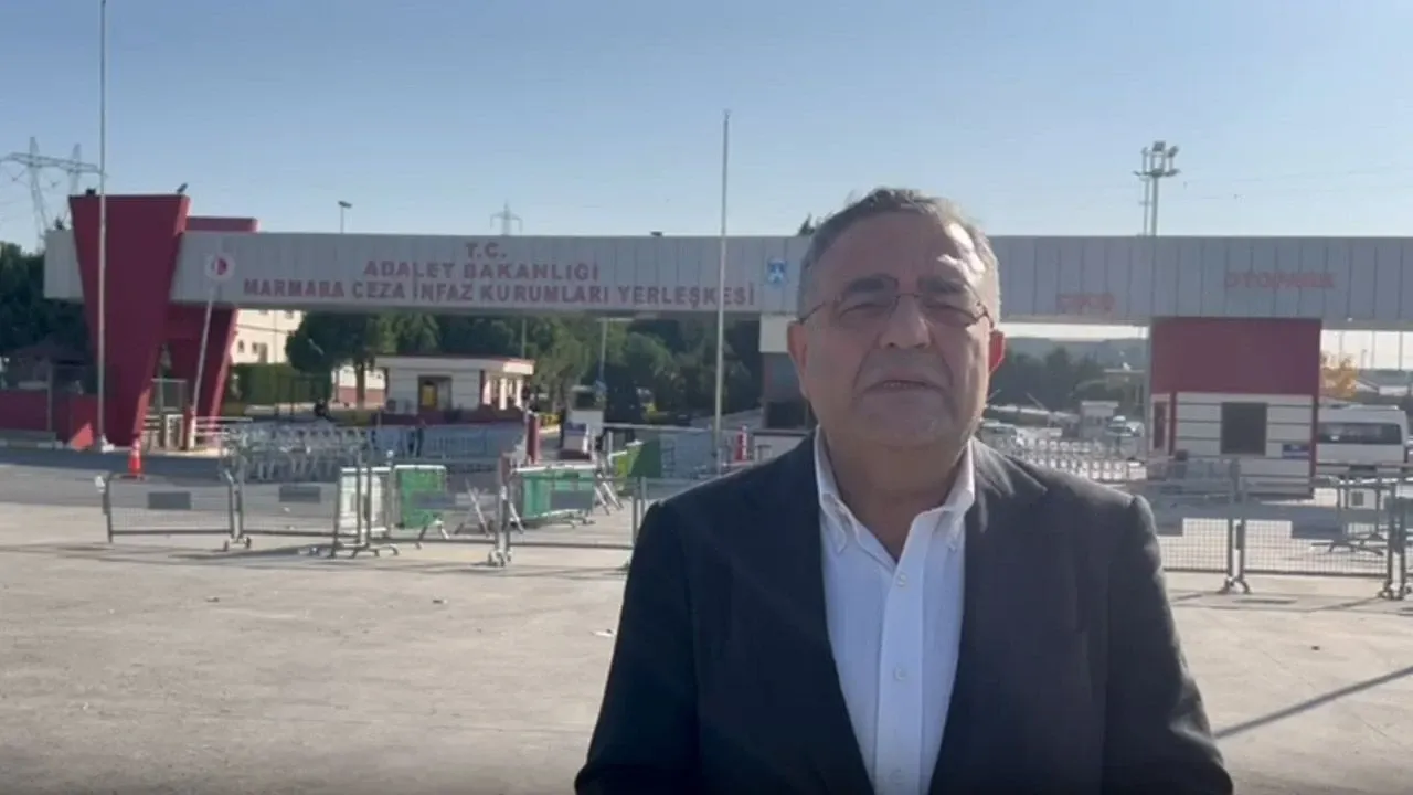 Diyarbakırlı Vekil Ahmet Özer’i Ziyaret Etti