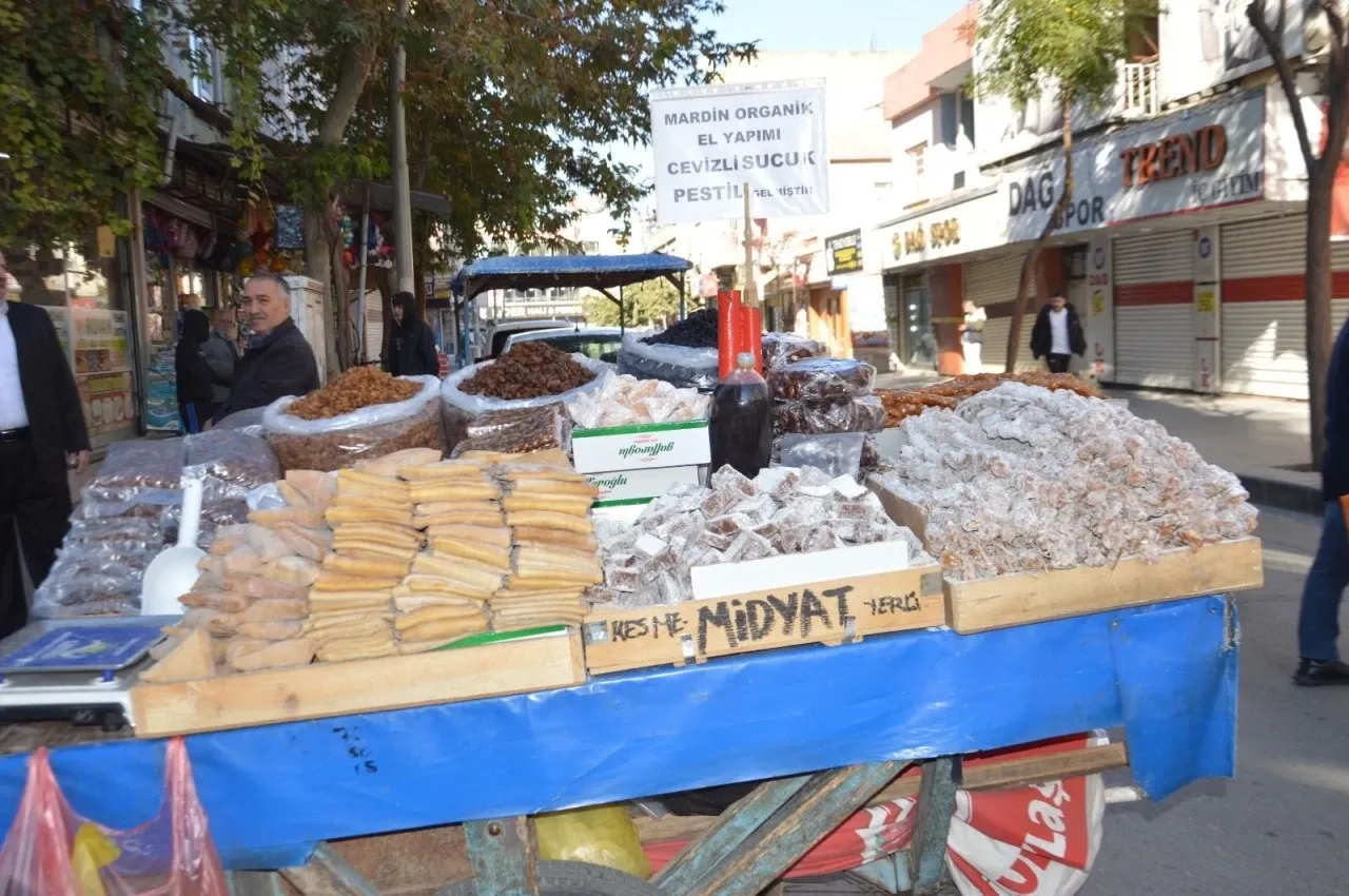 Vatandaş Sorup Geçiyor