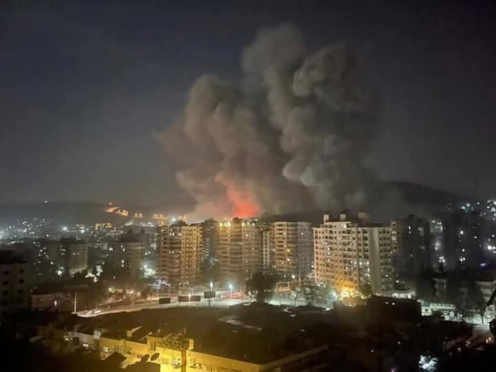 Suriye'de Yaşanan Patlamalar ve Yükselen Alevler Mardin'den Görüntülendi