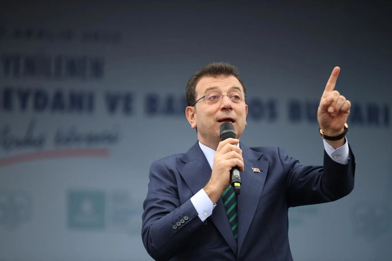 İmamoğlu'ndan Özdağ ve Demirtaş'ın Tutukluluğuna Tepki: Darbeden Bu Yana İki Genel Başkan Cezaevinde