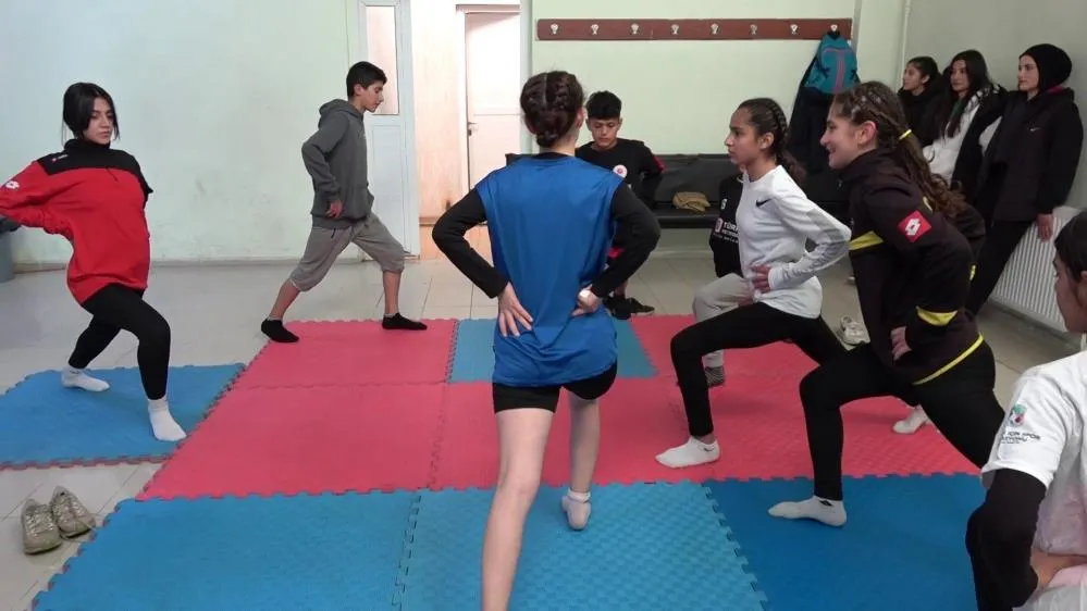 Siirt’te Atletizm Sporcuları, Türkiye ve Dünya Şampiyonluğuna Hazırlanıyor