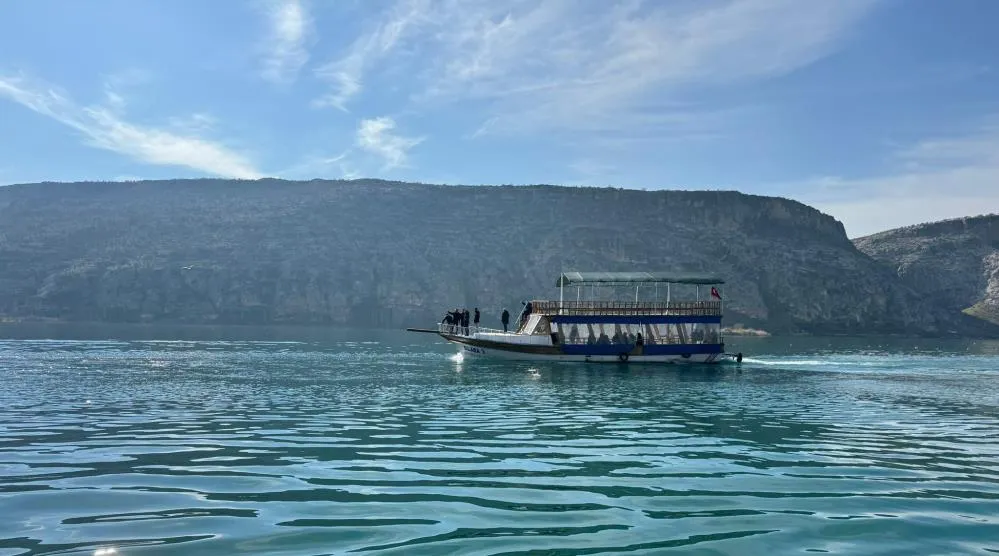 Halfeti'deki Yaz Havası Turist Yoğunluğu Oluşturdu