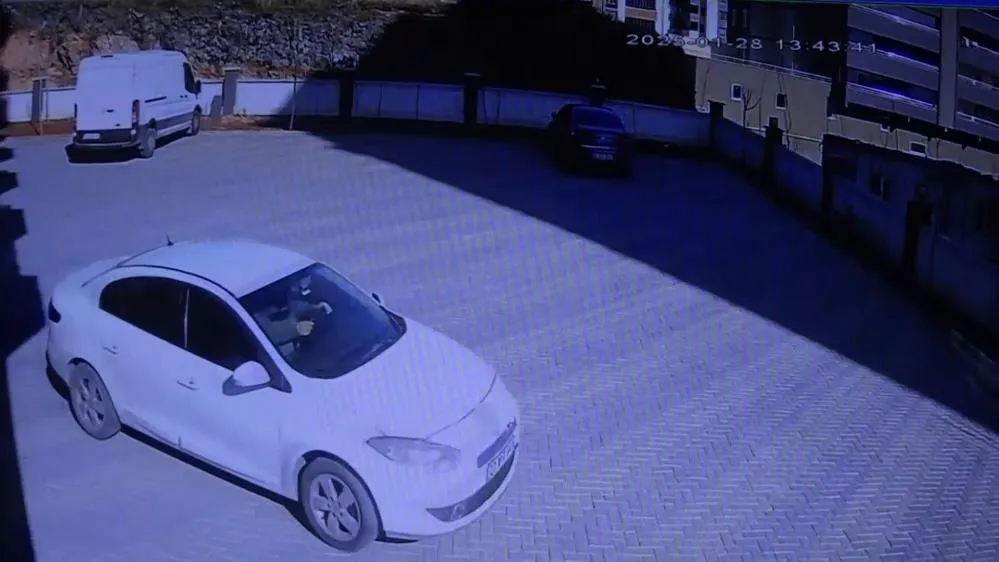 Hasta Ziyaretine Geldi, Aracından Oldu: İmmobilizer Sistemli Araç 30 Saniyede Çalındı