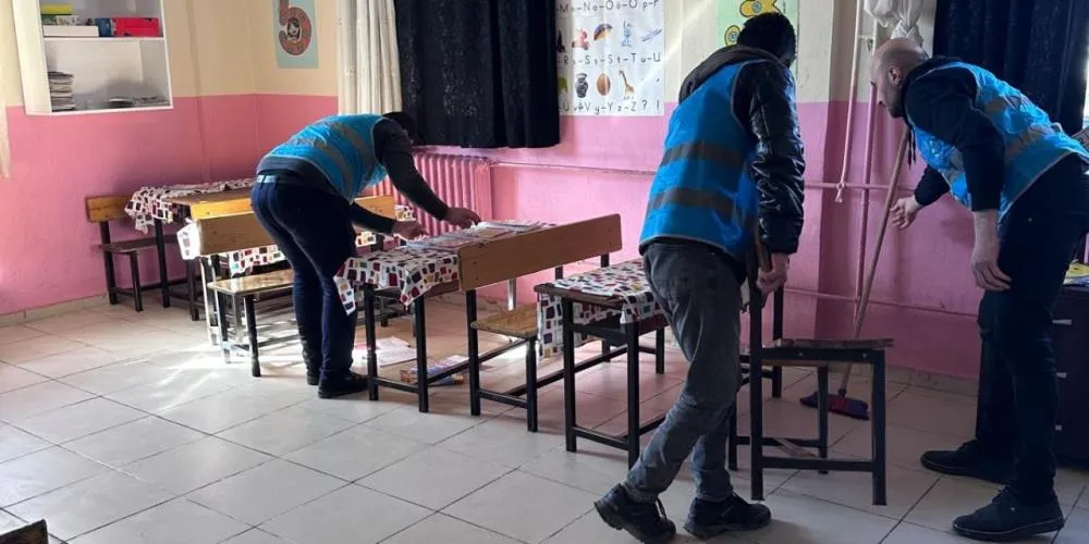 Şırnak'ta Denetimli Serbestlik Yükümlüleri Okul Temizledi