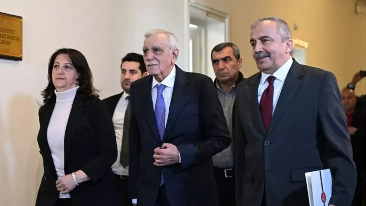 “Öcalan 2-3 Görüşme Sonra PKK’ya Silah Bırakma Çağrısı Yapacak”