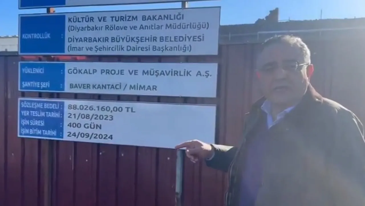 CHP’li Tanrıkulu Bitmeyen Restorasyon Çalışmasını Eleştirdi