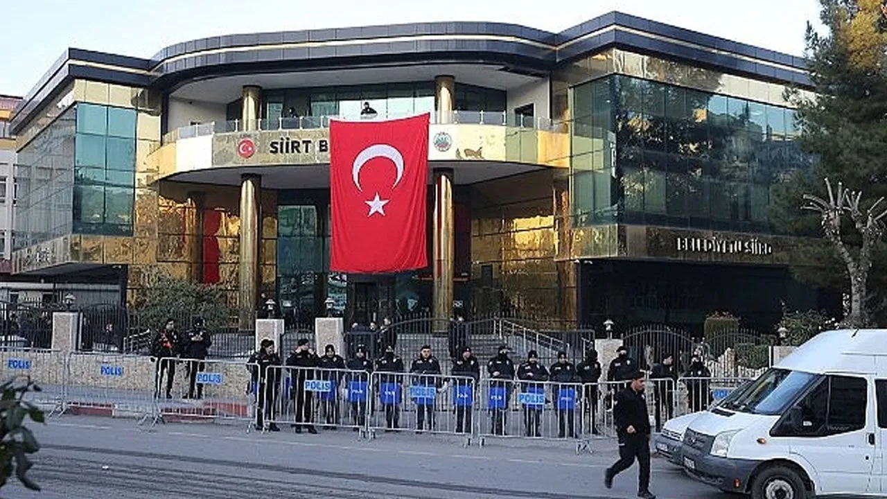 Siirt Belediyesinden 36 İşçi Çıkarıldı