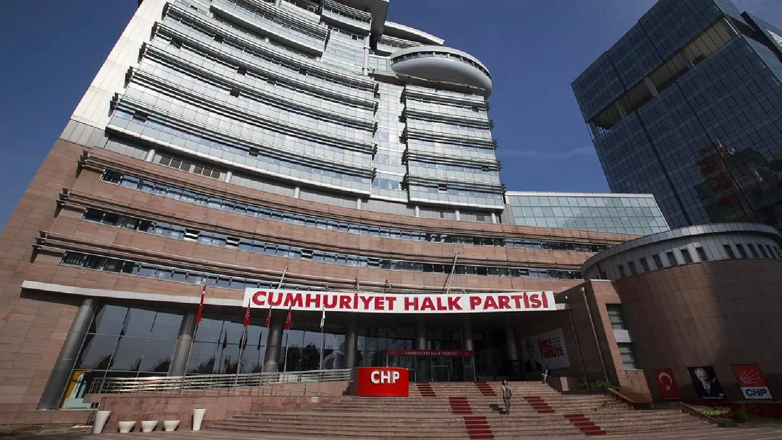 CHP, Ön Seçim Takvimini Açıkladı: Cumhurbaşkanı Adaylığı İçin Şartlar Belli Oldu