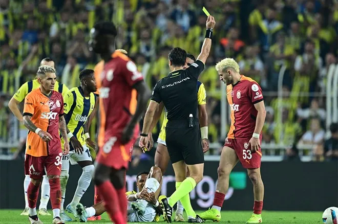 TFF'den Yabancı Hakem Hamlesi: UEFA'nın 5 Elit Hakemi Gündemde!