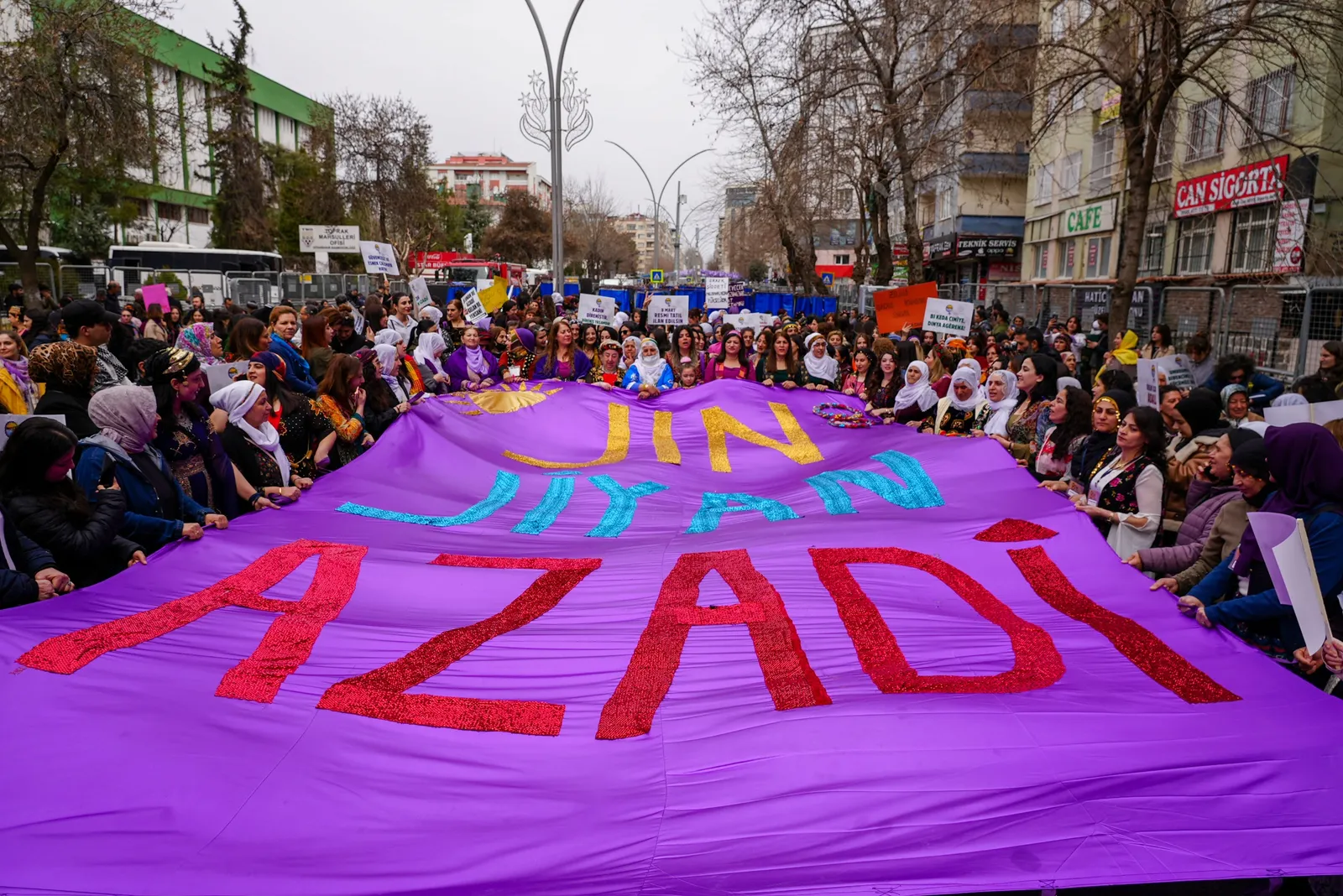 Kışanak: "İlmek İlmek Barışı ve Özgürlüğü Kurmalıyız"