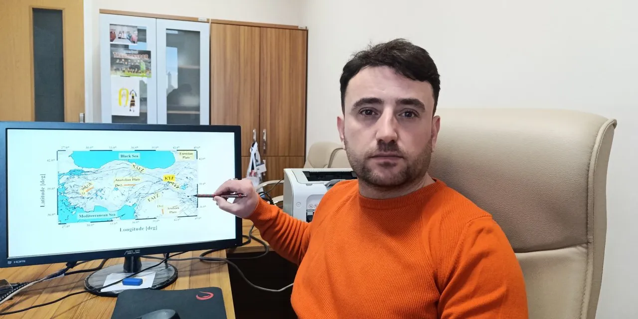 Deprem Uzmanından Uyarı: "Hakkari'de Sarsıntılar Devam Edecektir"