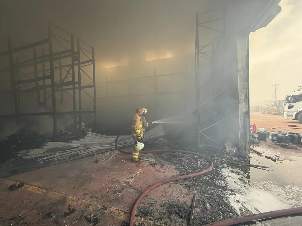 Cizre'de Çıkan Yangında Fabrika Küle Döndü