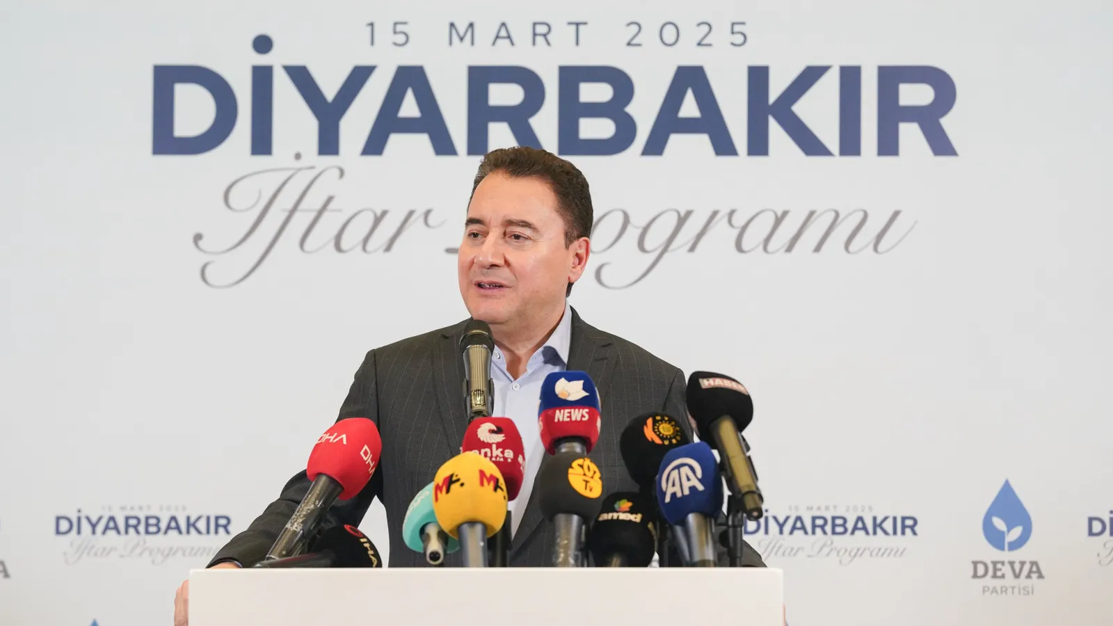 Babacan, Diyarbakır'da Konuştu: Yüzde 5 İhtimal da Olsa Destekleriz