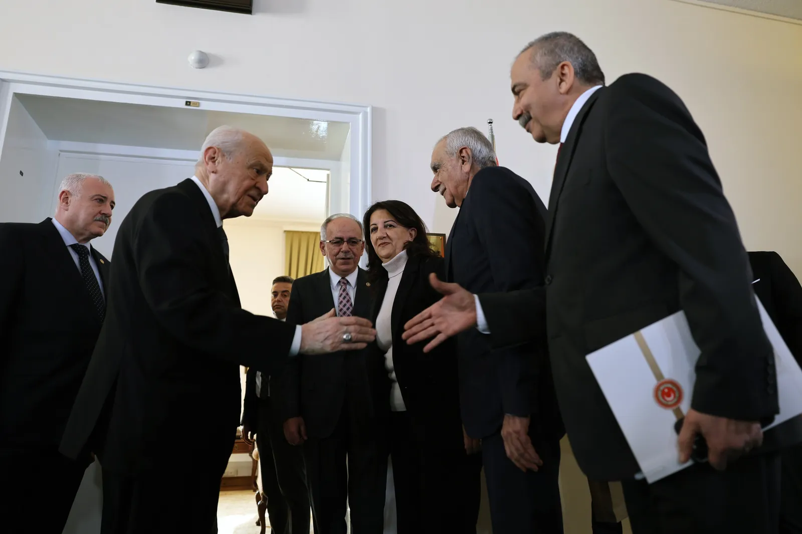 DEM Parti, MHP'yi Ziyaret Edecek