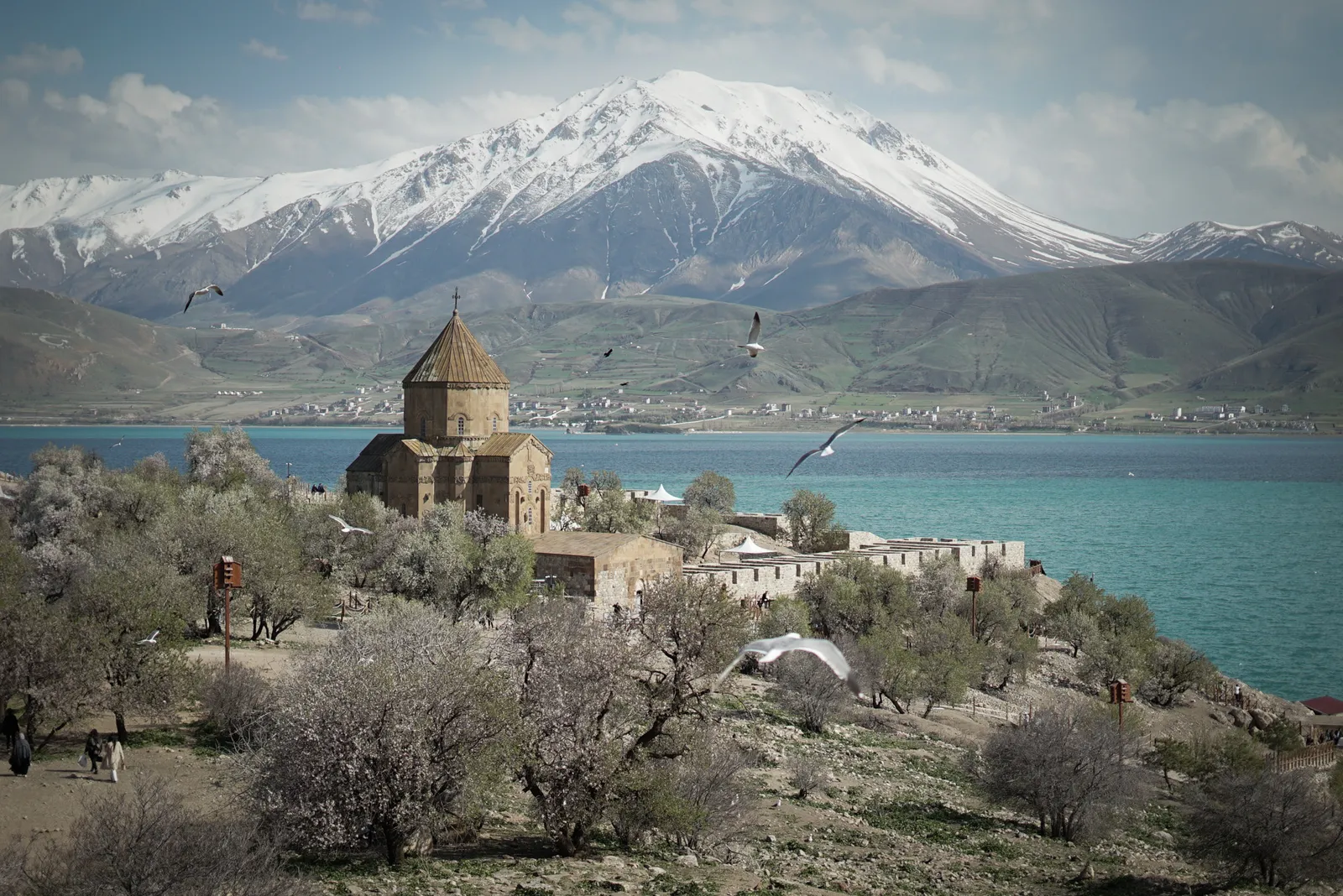 “Van’da Öğretmen Olmak” Temalı Fotoğraf ve Anı Yarışması