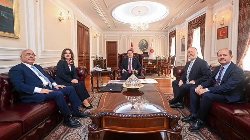 DEM Parti Heyeti, Adalet Bakanı Tunç ile Görüştü: "Öcalan'ın Koşullarıyla İlgili Bazı Gelişmeler Görebiliriz"