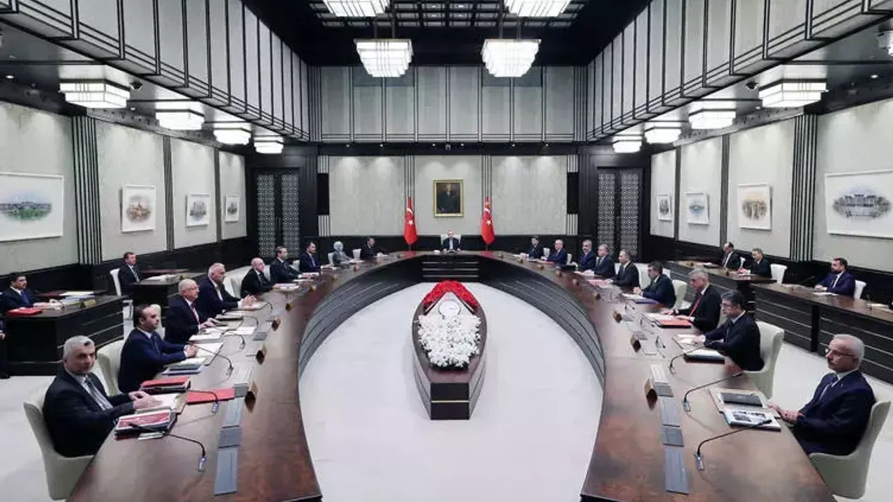 Kabine Toplanıyor: Çözüm Süreci Masaya Yatırılacak