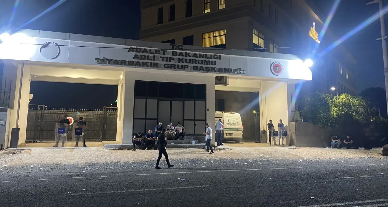Kadın Evinde Ölü Bulundu, Kocası Gözaltına Alındı