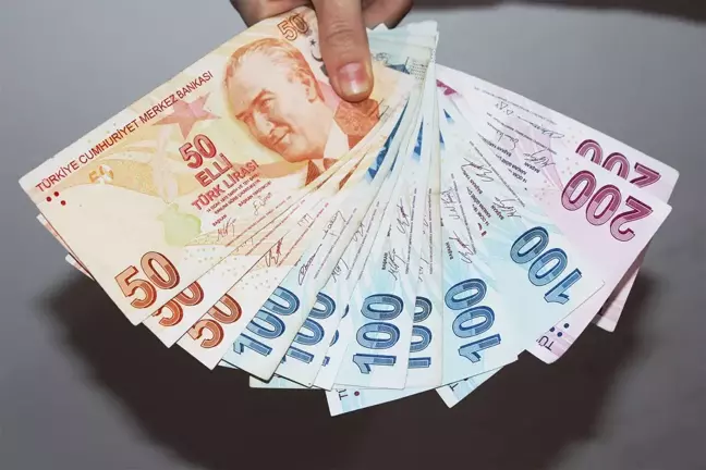 Yüzbinlerce İşçinin Gözü Maaş Zammı İçin Verilecek Teklifte