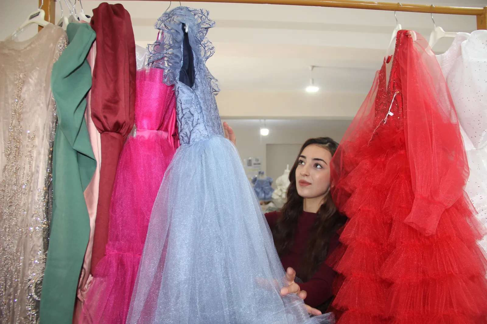 Dizideki Moda Tasarımcısı Karakterden Etkilenerek Atölye Kurdu