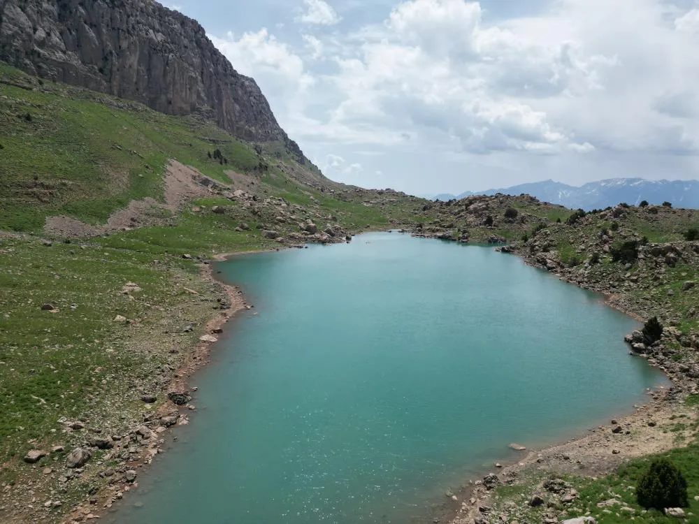 Şırnak'ta 3 Bin Rakımda Bulunan Göl Havadan Görüntülendi