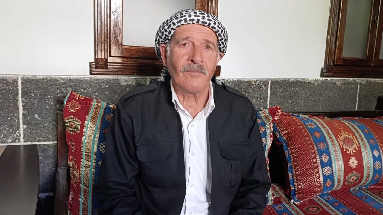 Diyarbakırlı Dengbêj Önder İçin Hem Besteledi Hem Seslendirdi