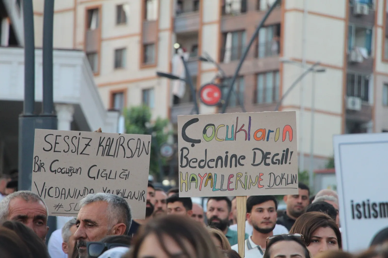 Çocuklar İçin Adalet Yürüyüşü