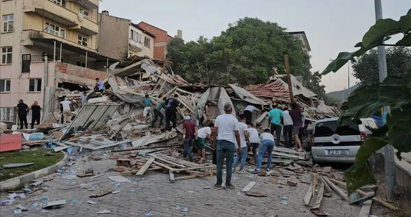 Türkiye'nin Fay Hattı Haritası Güncellendi... 45 İl ve 110 İlçe Risk Altında