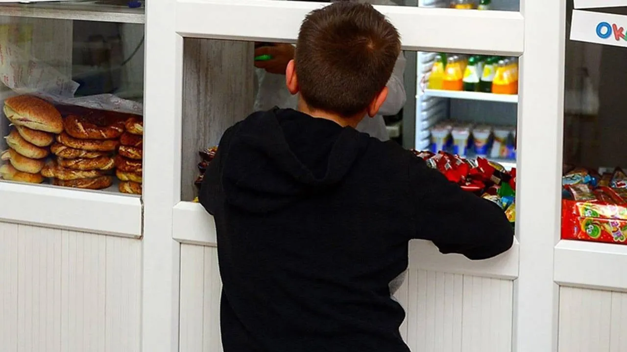 Yoksula Tost Ayran Bile Çok!