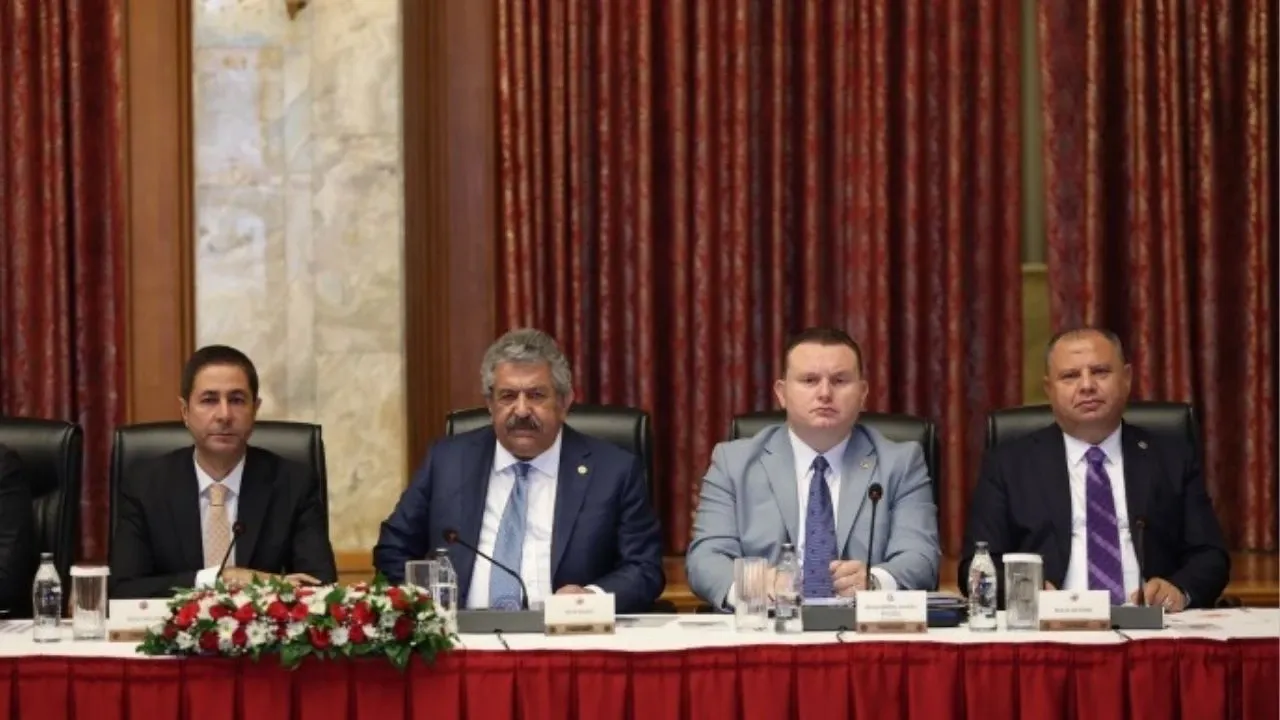 Komisyonun İmralı Ziyaretiyle İlgili MHP’den Açıklama