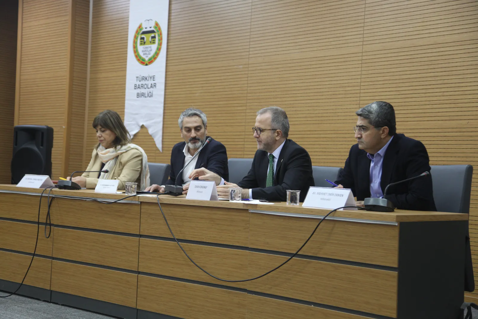 Siirt’te “Barışın Dünü ve Bugünü” Paneli: “Çözümden Vazgeçmedik, Bu Kez Başarmak Zorundayız”