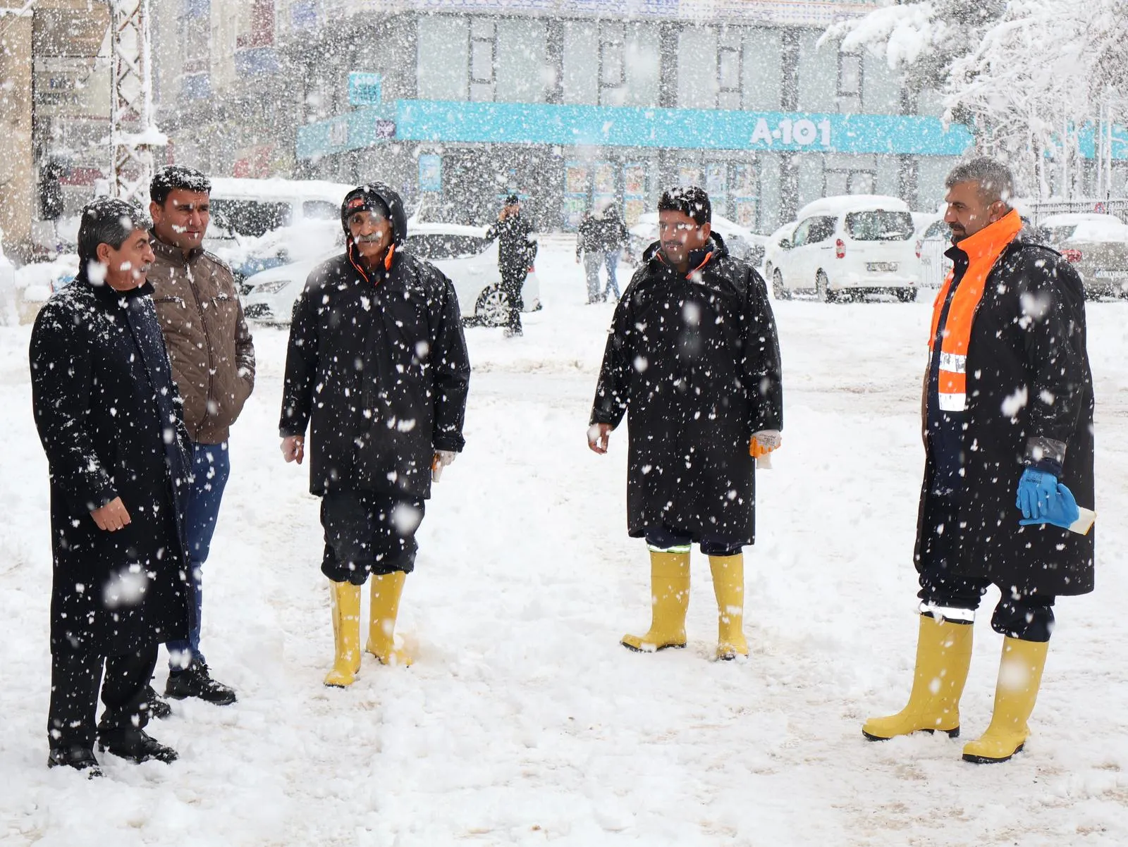 Eş Başkan Bingöl, Kar Yağışı Dolayısıyla Devam Çalışmaları Yerinde İnceledi