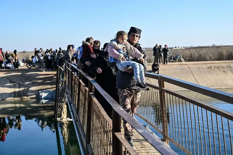 SDG Fırat'ın Doğusuna Çekilme Kararı Aldı, Suriye'de Kürtlere Geniş Haklar Verildi