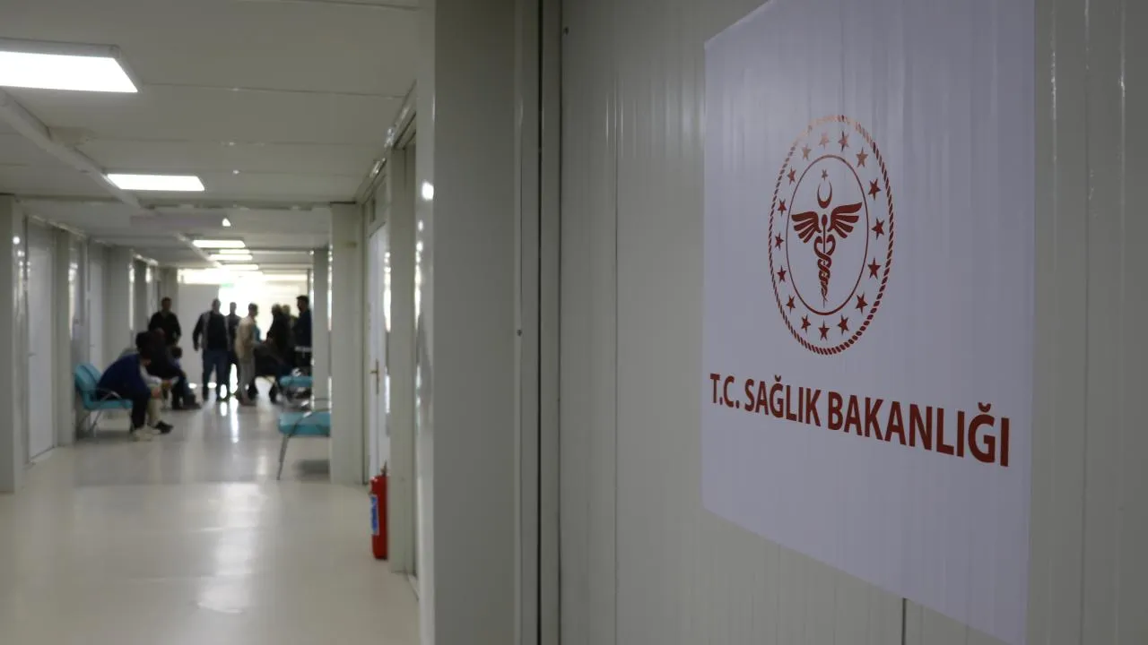 'Sağlıkta Kriz' Derinleşiyor: En Basit Ameliyat İçin 12 Ay Sonraya Gün Veriliyor