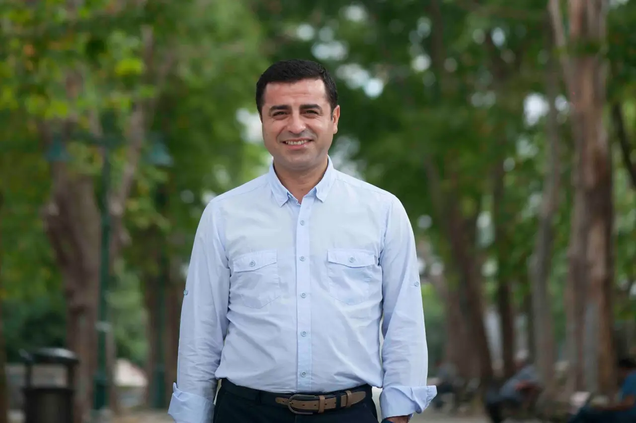 DEM Parti İmralı Heyeti'nden Demirtaş'a Ziyaret