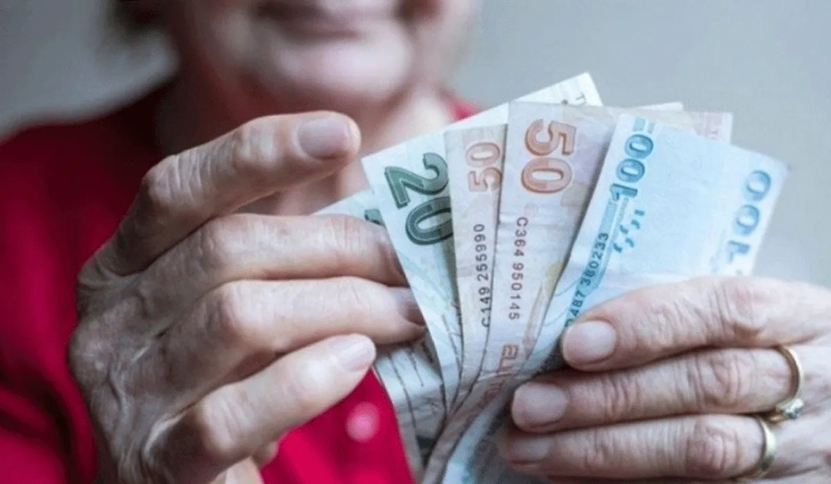 Emeklinin Bayram İkramiye Zammına İptal: 1000 Lira Zam Bile Bütçeyi Sarsıyor