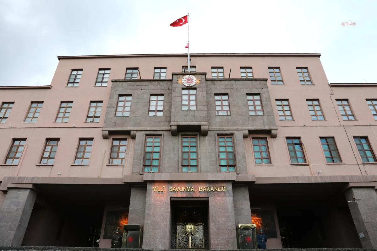 MSB: “İran'dan Ateşlenen 3. Füze İmha Edildi”