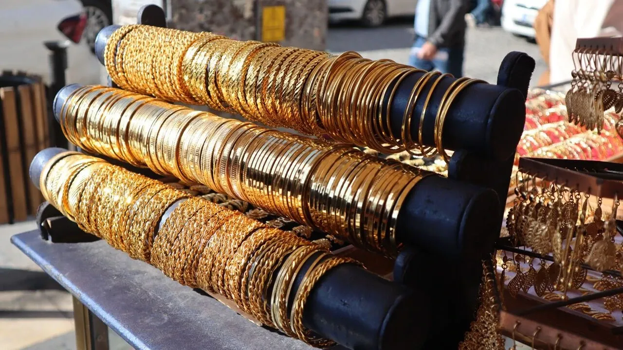 Savaş Sonrası İmitasyon Altına Talep Artıyor